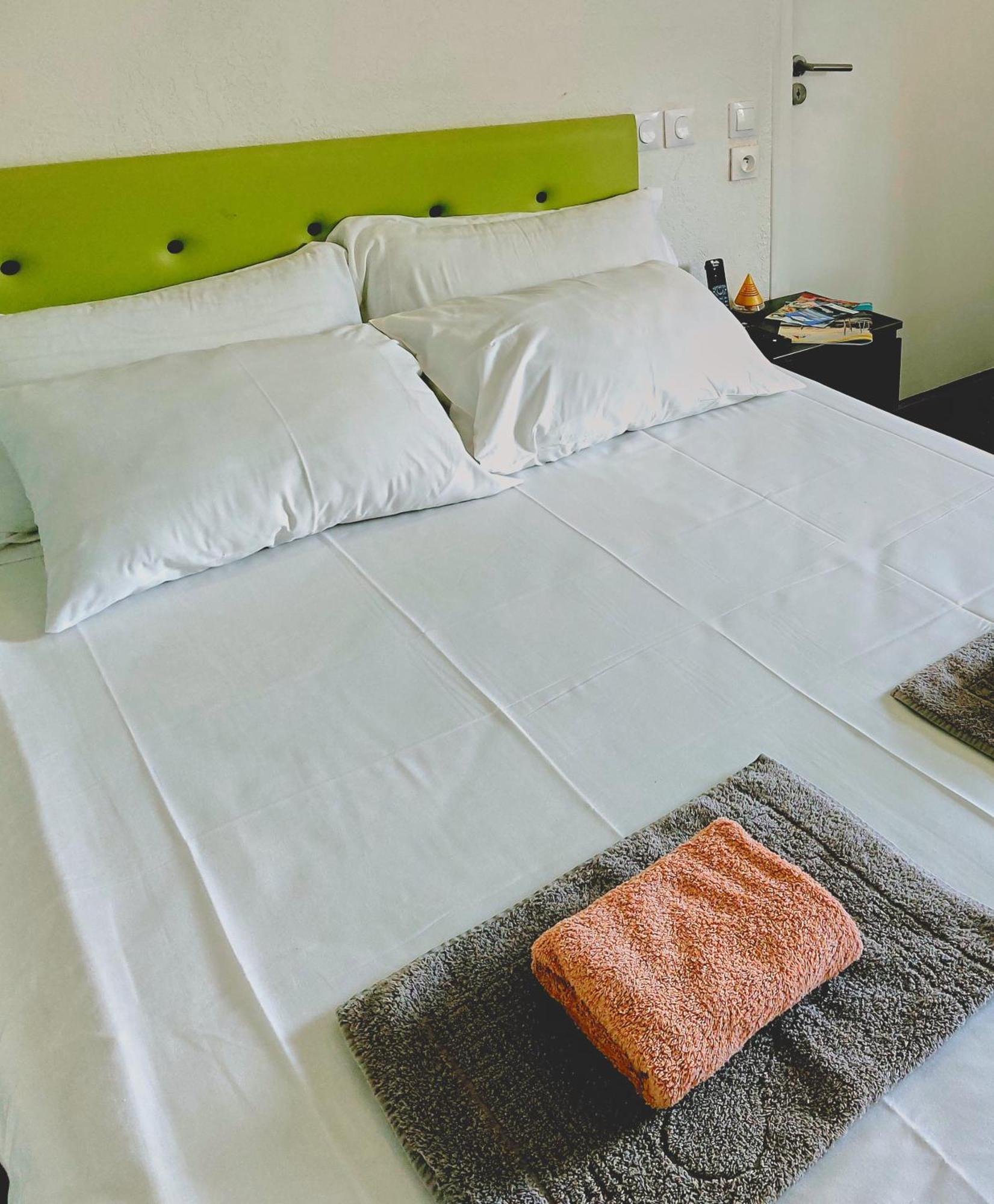 La Richardais Hotel La Voile Bleue מראה חיצוני תמונה